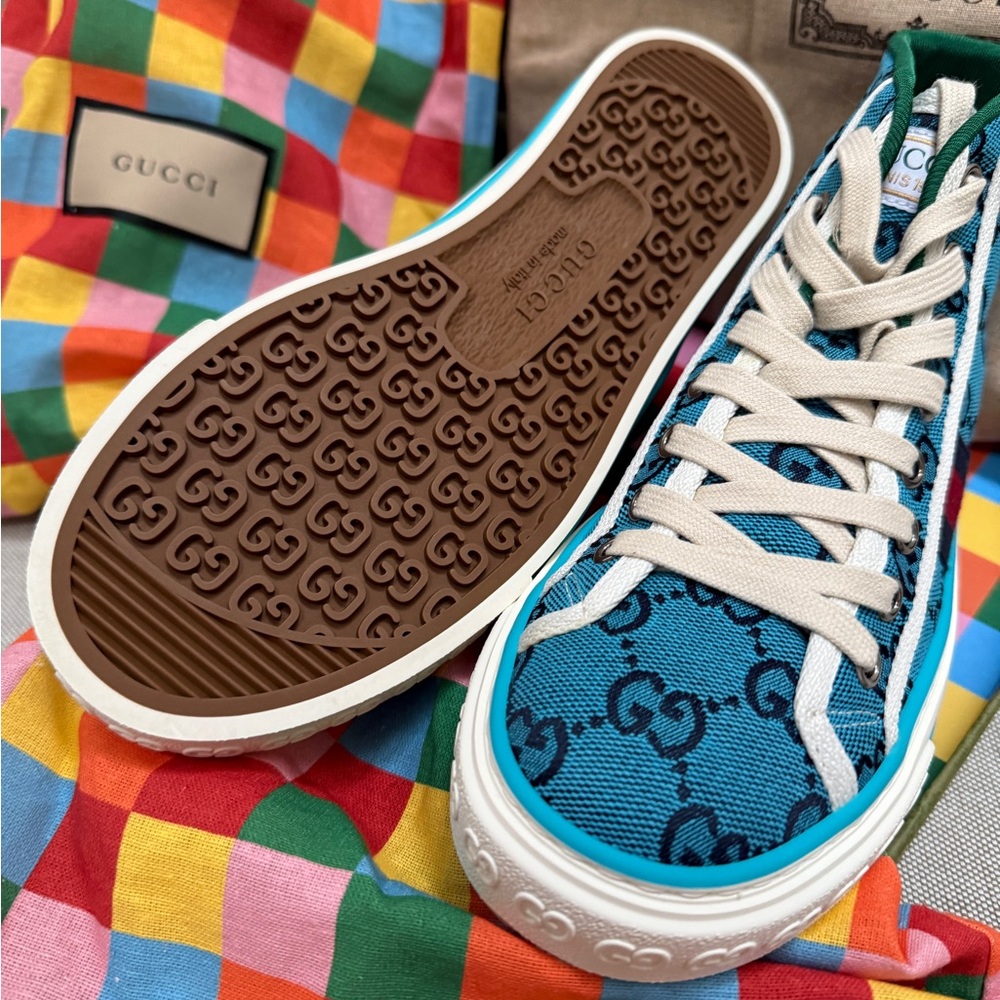 Gucci
Tennis 1977 GG Canvas High-Top Sneaker - Picture 4 of 8